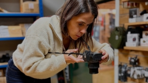 PHOTO GET BUSY CONTENT DIGITAL